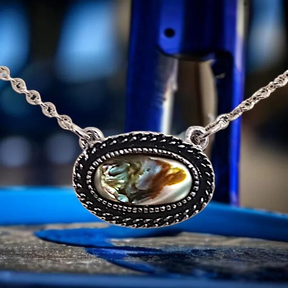 Sarah Coventry Abalone Necklace Vintage 70s Antiqued‎ Silver Tone Sea Treasure